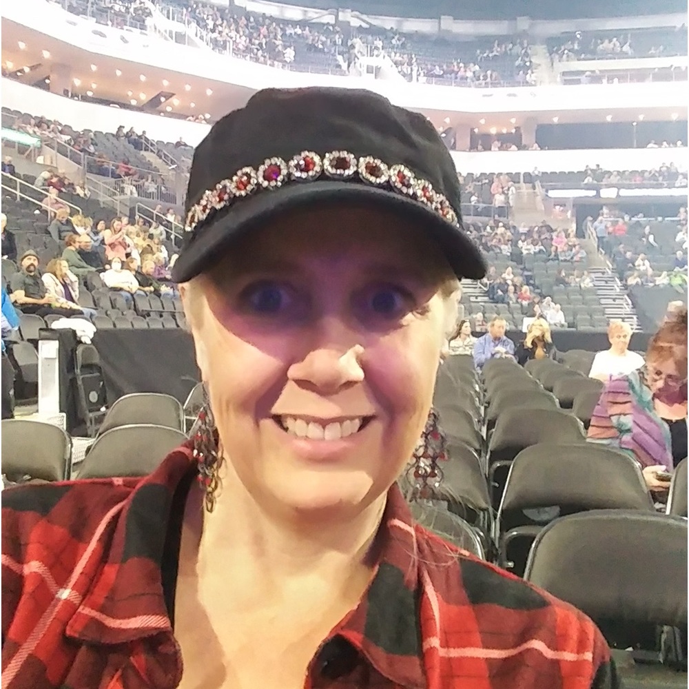 Meet your Posher, Angela